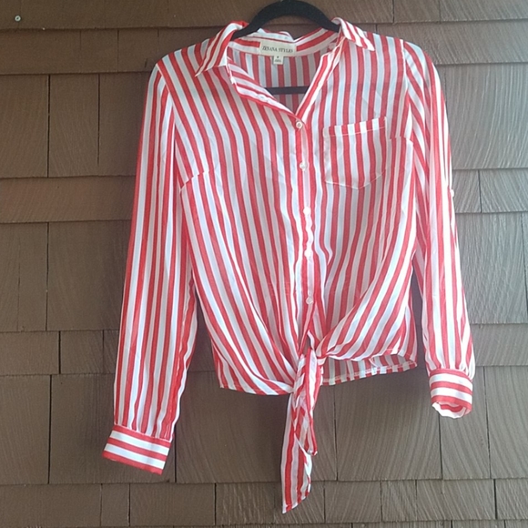 Zenana Outfitters Tops - Zenana Styles button down shirt